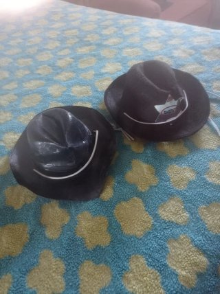 2 Sombreros Negros de Carnaval