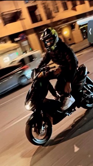 Yamaha Aerox Negro