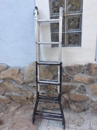 Escalera aluminio 12 peldaños