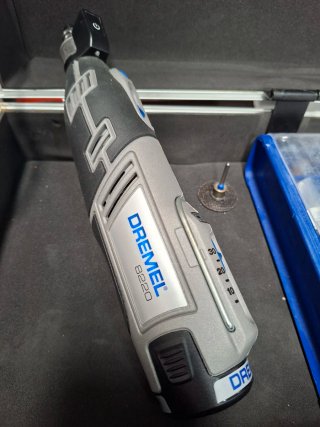 Dremel 8220 Herramienta Rotatoria Inalámbrica