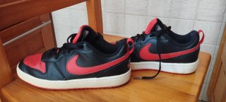 Zapatillas Nike Negras y Rojas