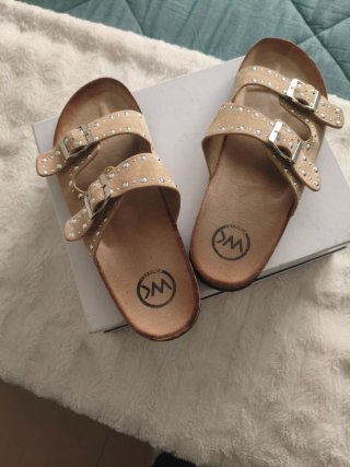 Sandalias Woman Key Beige