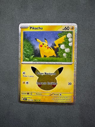 Carta Pokémon Pikachu 30th Celebration