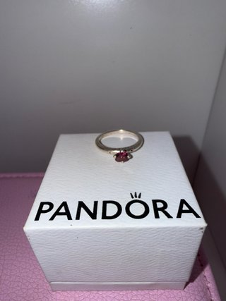 Anillo Pandora corazón con Piedra rosa