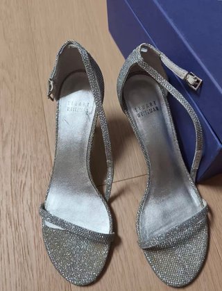Sandalias de tacón Stuart Weitzman plateadas