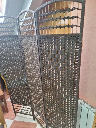 Biombo de tres paneles trenzado