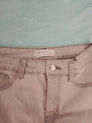 Vaqueros beige Primark Talla M