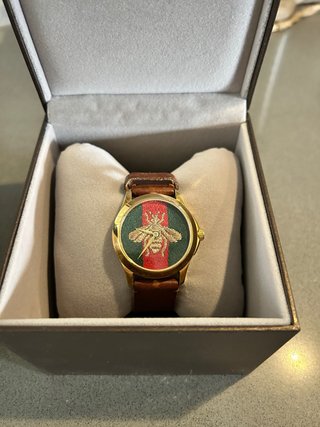 Reloj Gucci G-Timeless Bee Original