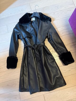 Trench Zuiki in ecopelle nero