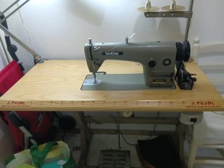 Máquina de coser Brother industrial