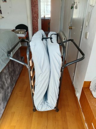 Cama Plegable con Estructura Metálica