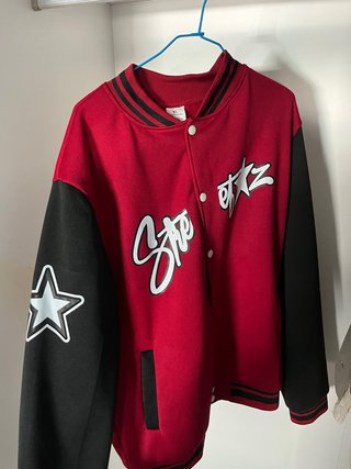 Chaqueta Estilo Varsity Roja y Negra Talla XL