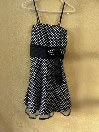 Vestido de fiesta lunares azul marino y blanco