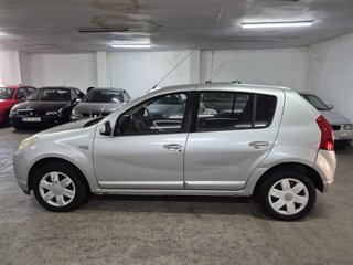 Dacia Sandero 2008