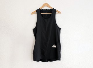 Camiseta Nike Trail Dri-FIT Negra Talla S - y2k