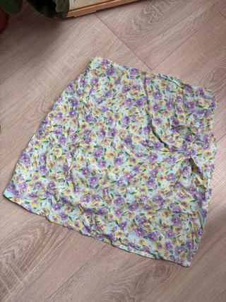 Falda lefties con estampado floral