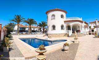 Chalet en venta en Platja de Mont-Roig en Mont-Roig del Camp