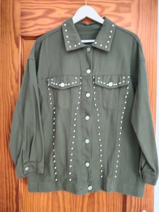 Chaqueta Mujer Verde con Tachuelas oversize