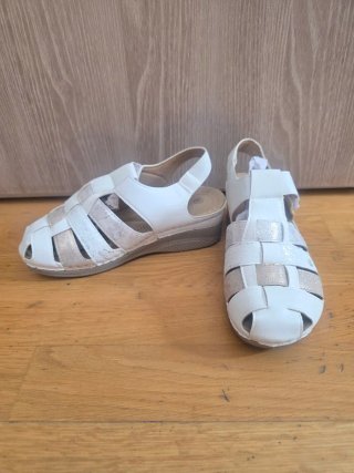 Sandalias con plataforma talla 35