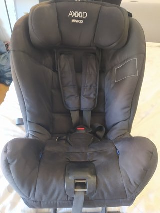Silla de coche Axkid Minikid a contramarcha