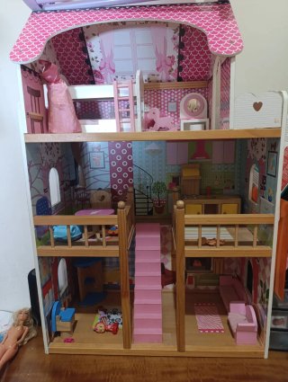 Casa de Muñecas de Madera