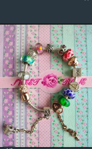 Pulsera estilo Pandora con charms