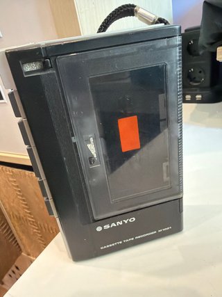 Grabadora Sanyo M1001 Vintage (No Funciona)