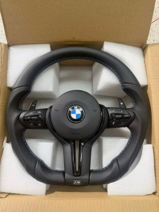 OFERTA VOLANTE BMW M PERFORMANCE COMPLETO