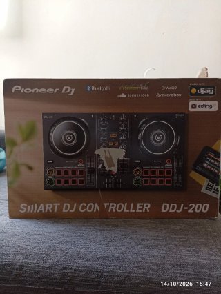 Controlador DJ Pioneer DDJ-200 + Cables