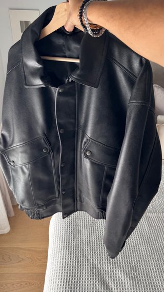 Chaqueta Zara Piel Sintética Negra