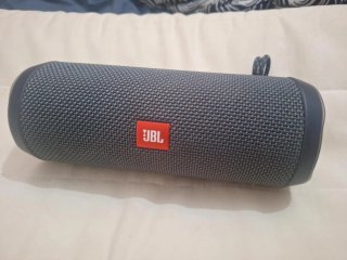 Altavoz JBL Flip Gris