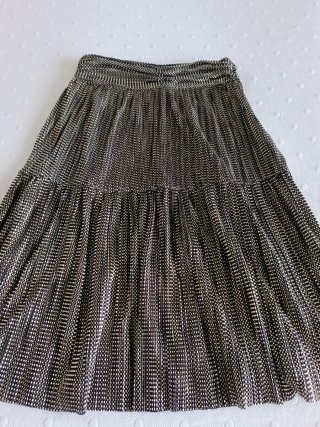 Falda Naf Naf negra y dorada sin estrenar