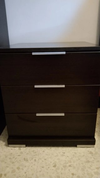 Precio por las dos Mesitas de noche de madera