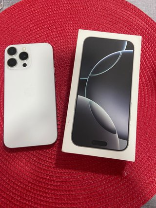 iPhone 16 Pro Max Blanco
