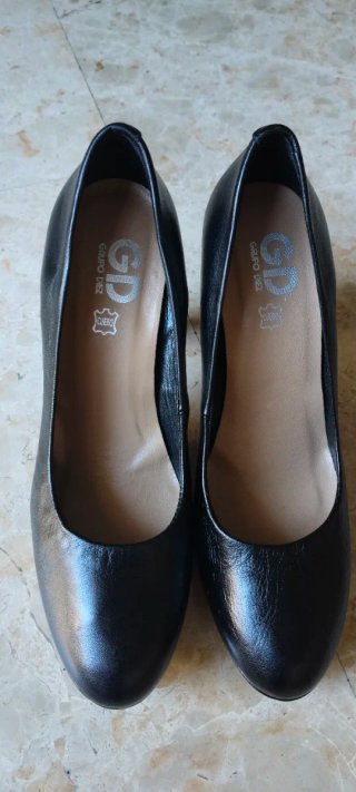 Zapatos de tacón negros Grupo Diez