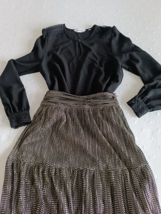 Conjunto Naf Naf negro y dorado sin estrenar