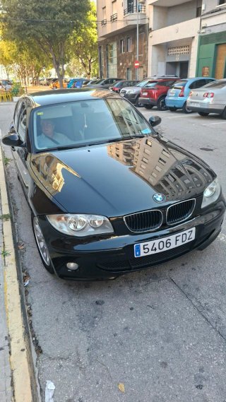 BMW Serie 1 Negro.84000 km. No fumador.