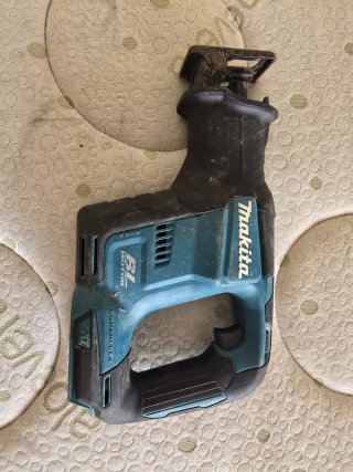 Sierra Recíproca Makita BL Brushless