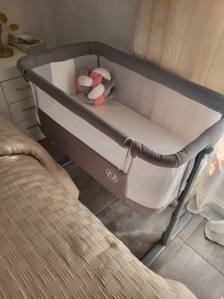 Minicuna colecho gris y blanca
