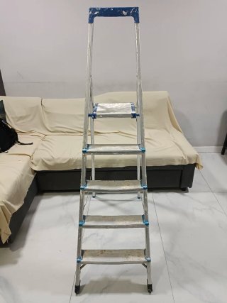 Escalera de Aluminio de 5 Peldaños