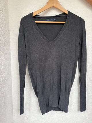 Jersey Zara Gris Cuello Pico Talla M