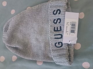 Gorro Guess gris