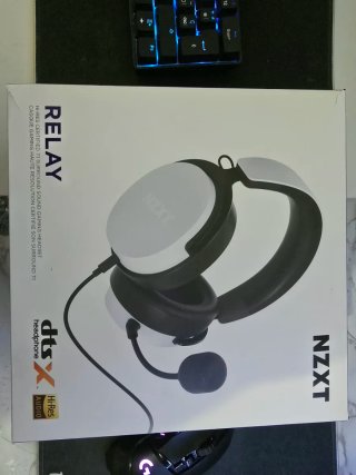 Cascos Gaming NZXT Relay