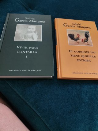 Vivir para contarla y El coronel no tiene quien le