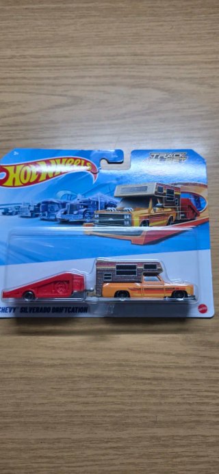 Hot Wheels Chevy Silverado Driftcation