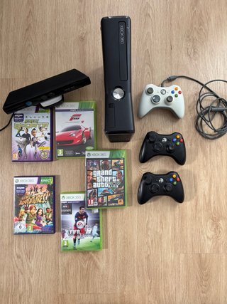 Consola Xbox 360 con Kinect y Juegos