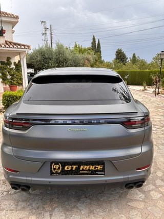 Porsche Cayenne 2023
