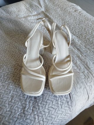 Sandalias Stradivarius Blancas Talla 38