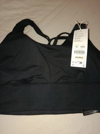 2 Top deportivo Oysho Negro Talla XL y Talla L.