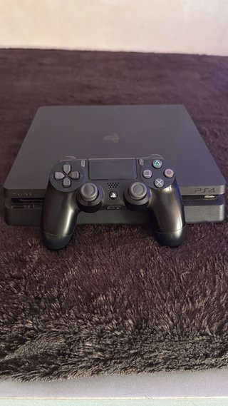 PlayStation 4 (PS4) 1TB Negra